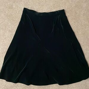 Vintage Old Navy a-line velveteen skirt in black. Size M, runs a bit small. EUC